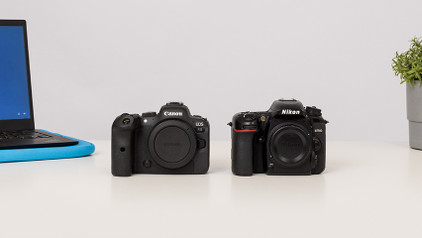 comparison mirrorless camera and SLR camera