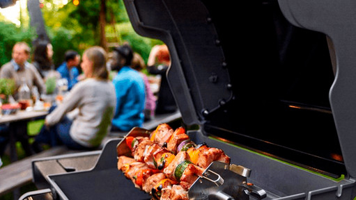 How do you choose a charcoal barbecue?