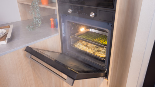 Built-in steam oven