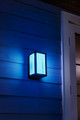 Philips Hue Impress muurlamp White and Color zwart smal product in gebruik