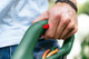 Bosch Easygrasscut 23 product in gebruik