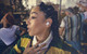 JBL Tune Buds 2 Wit product in gebruik