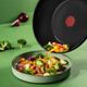 Tefal Renew Black Keramische Wokpan 28 cm product in gebruik