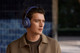 Bowers & Wilkins Px7 S3 Blauw product in gebruik