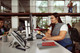 Poly Voyager Legend 50-M UC Bluetooth Headset + Oplaadcase product in gebruik