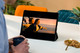 BlueBuilt Apple iPad Pro 13 Pouces (2024) Tri-Fold Book Case Noir produit à l'usage