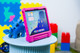 BlueBuilt Apple iPad (2025/2022) Kids Cover Roze product in gebruik