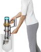 Dyson V15 Detect Absolute Gold produkt in gebrauch
