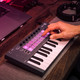 Novation FLkey Mini Zwart product in gebruik