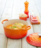Le Creuset Signature Round Dutch Oven 24cm Flame null